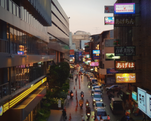 バンコク＿シーロム＿タニヤ＿Thaniya_2023_Thailadpicks